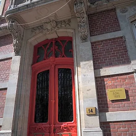 Azal1889 Panzió Calais