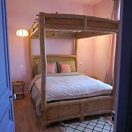 Azal1889 Panzió Calais